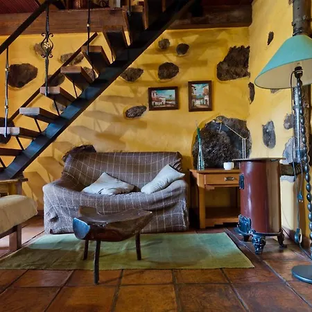 Casa Rural Poblado Jirdana * La Torre (El Hierro)